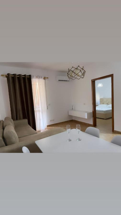Sea View Apartment Durres Luaran gambar